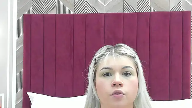 Snapshot of SheilaBrooks chatting on February 16, 2026, 3:21 pm SheilaBrooks online show from February 16, 2026, 3:21 pm