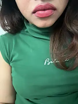 riya sharma11 online show from February 15, 2026, 12:33 am