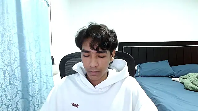 Pedestal diamant online show from April 4, 2026, 12:17 am