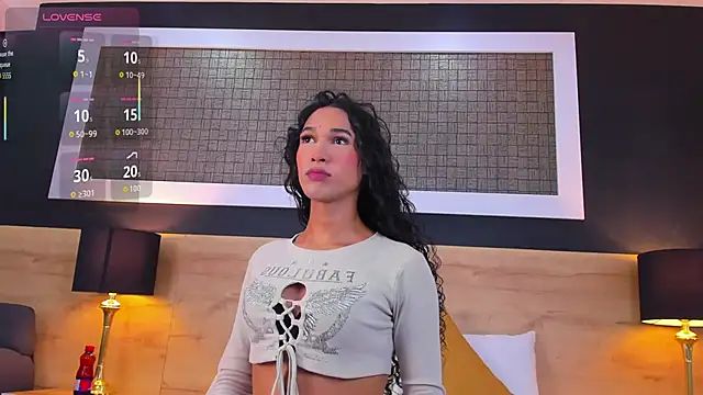 Chloee  Adams online show from April 13, 2026, 8:13 pm