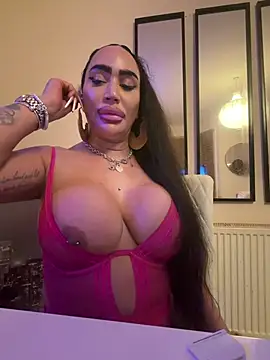 Lovermolls online show from July 23, 2026, 11:55 pm