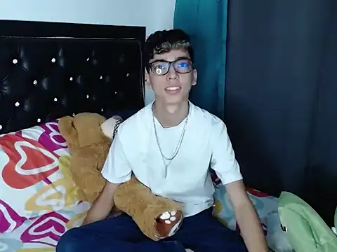 gabriel x18 online show from February 8, 2026, 10:07 pm