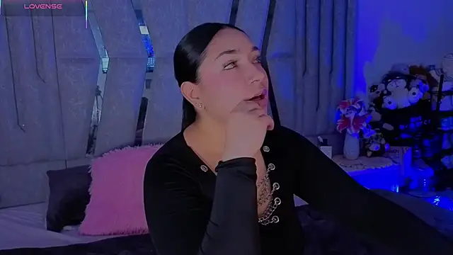 Snapshot of Grecia_Valmont chatting on February 27, 2026, 7:14 pm Grecia Valmont online show from February 27, 2026, 7:14 pm