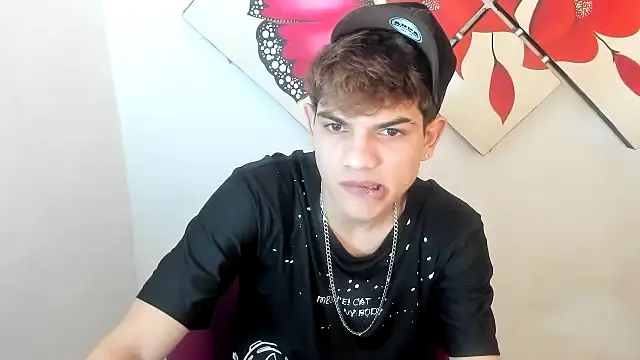 Jesshot bigcock20cm online show from March 12, 2026, 4:07 am