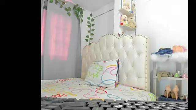 sweet supreme online show from March 5, 2026, 8:38 pm