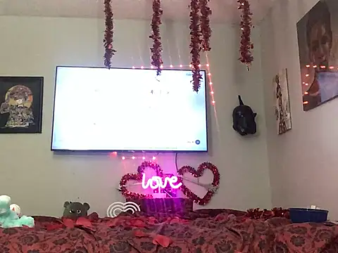 Snapshot of Ebony_Queeen chatting on February 10, 2026, 12:42 am Ebony Queeen online show from February 10, 2026, 12:42 am