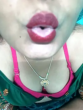 Snapshot of Tamilkannadacouple chatting on March 2, 2026, 3:30 pm Tamilkannadacouple online show from March 2, 2026, 3:30 pm