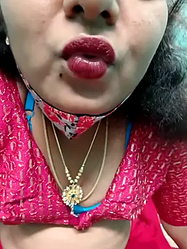 Snapshot of Tamilkannadacouple chatting on February 20, 2026, 3:47 pm Tamilkannadacouple online show from February 20, 2026, 3:47 pm