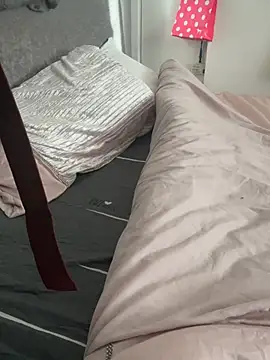 browncutie7 online show from February 25, 2026, 8:14 am