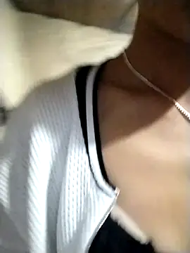 Snapshot of sen1199 chatting on February 15, 2026, 10:52 pm sen1199 online show from February 15, 2026, 10:52 pm