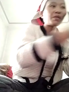 Snapshot of sen1199 chatting on February 10, 2026, 4:33 am sen1199 online show from February 10, 2026, 4:33 am