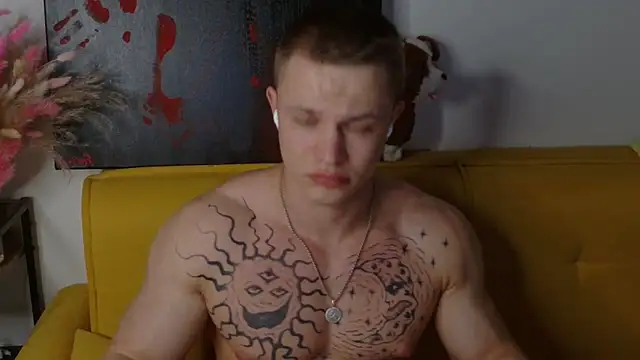 SterlingNoir online show from April 13, 2026, 9:19 pm