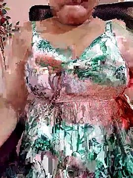 Lovely-Lina7 online show from May 22, 2026, 6:50 pm