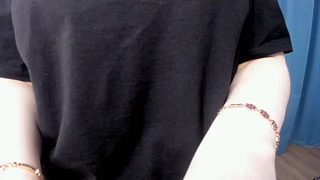 Snapshot of MariamGravert chatting on February 23, 2026, 7:53 am MariamGravert online show from February 23, 2026, 7:53 am