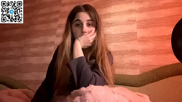 Snapshot of LovelySilk_63 chatting on February 28, 2026, 2:39 pm LovelySilk 63 online show from February 28, 2026, 2:39 pm