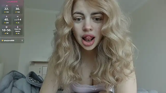 ShamlesssAdell online show from March 25, 2026, 6:13 am