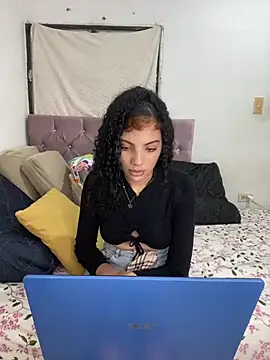 Snapshot of Britney__Latina chatting on March 4, 2026, 2:19 am Britney Latina online show from March 4, 2026, 2:19 am