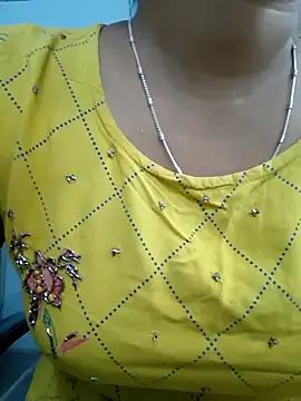 Fantasy Queen94 online show from April 2, 2026, 7:37 am