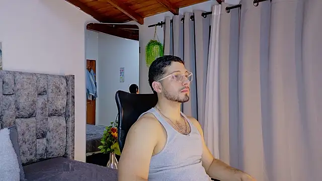 Snapshot of NICK_MOSS_ chatting on February 25, 2026, 10:37 am NICK MOSS online show from February 25, 2026, 10:37 am