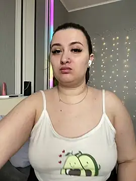 lipsi vikki online show from February 25, 2026, 7:41 am