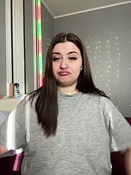 lipsi vikki online show from February 23, 2026, 7:53 am