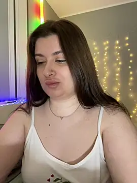 lipsi vikki online show from February 14, 2026, 4:45 am