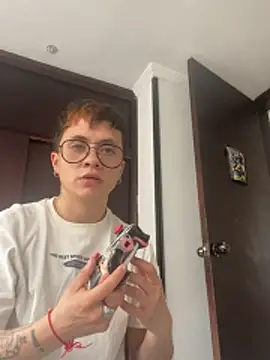 SimonMasseel online show from February 13, 2026, 6:41 pm