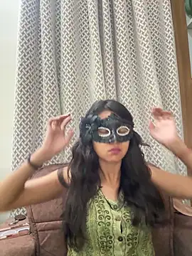 Snapshot of raavigirl chatting on June 20, 2026, 8:14 pm raavigirl online show from June 20, 2026, 8:14 pm