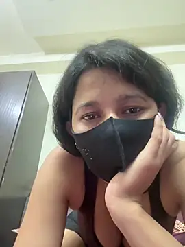 raavigirl online show from March 16, 2026, 5:48 pm