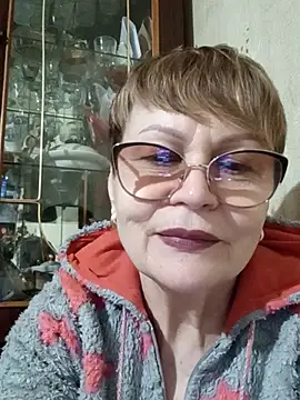 SophieBurns online show from April 8, 2026, 1:34 pm