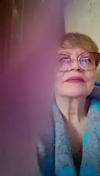 SophieBurns online show from April 11, 2026, 11:14 am