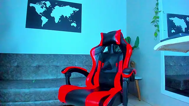 Alessrose online show from March 16, 2026, 8:44 pm