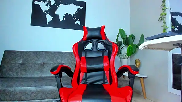 Alessrose online show from February 24, 2026, 7:37 pm