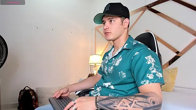 rayan linxx online show from February 26, 2026, 7:14 pm