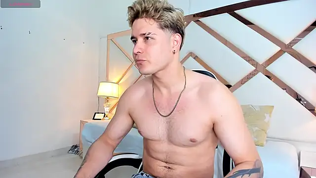 rayan linxx online show from March 12, 2026, 7:29 pm