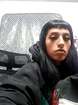 FRANCESCA LOVE  online show from April 16, 2026, 12:11 am