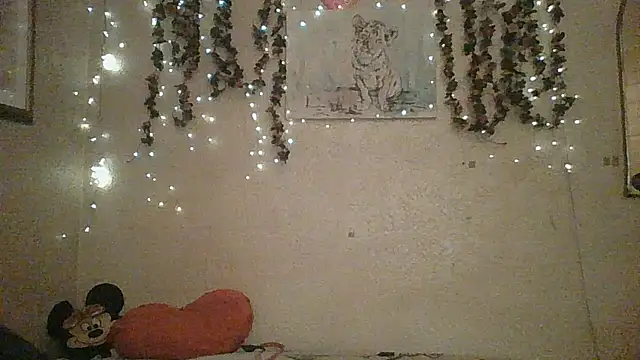 Snapshot of sillymillie4 chatting on July 17, 2026, 1:58 am sillymillie4 online show from July 17, 2026, 1:58 am