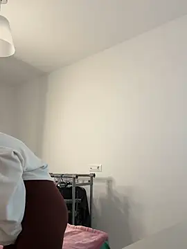 VivienDiamond online show from February 12, 2026, 5:40 am