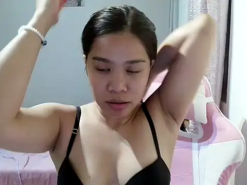 Snapshot of Avery_69 chatting on April 4, 2026, 5:08 pm Avery 69 online show from April 4, 2026, 5:08 pm
