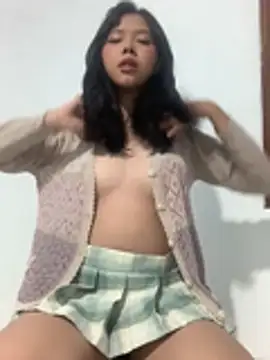 lonely lunae online show from April 6, 2026, 7:59 pm