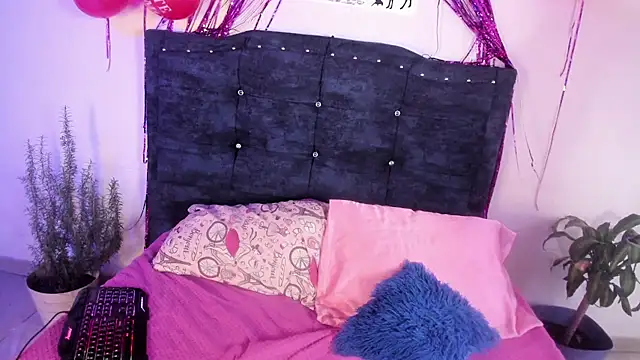 Snapshot of sexy_diablaa chatting on February 15, 2026, 3:11 pm sexy diablaa online show from February 15, 2026, 3:11 pm