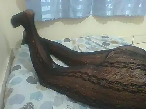 Snapshot of Latin_toes chatting on February 22, 2026, 9:33 am Latin toes online show from February 22, 2026, 9:33 am