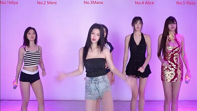 Velvet-girl online show from February 15, 2026, 10:25 am