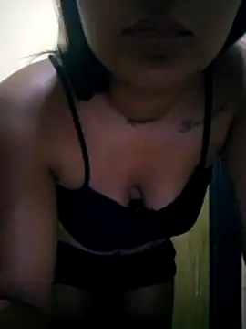 Snapshot of Zoe_Renata chatting on May 13, 2026, 8:10 am Zoe Renata online show from May 13, 2026, 8:10 am
