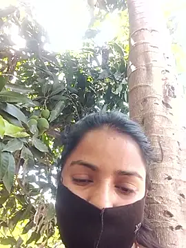 Snapshot of Komal4050 chatting on May 21, 2026, 8:44 am Komal4050 online show from May 21, 2026, 8:44 am
