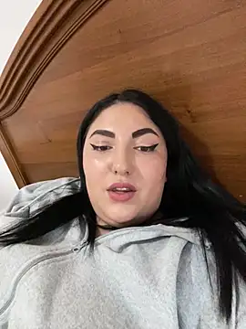 Snapshot of Amber_Sinn chatting on June 18, 2026, 3:39 pm Amber Sinn online show from June 18, 2026, 3:39 pm