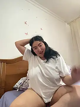 Snapshot of Amber_Sinn chatting on July 22, 2026, 1:13 pm Amber Sinn online show from July 22, 2026, 1:13 pm