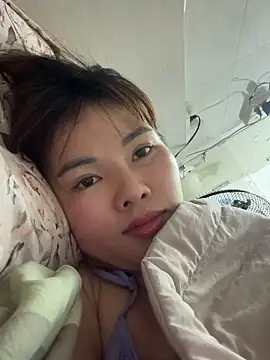 Snapshot of Loyalty-love chatting on February 23, 2026, 3:56 pm Loyalty-love online show from February 23, 2026, 3:56 pm