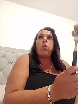 louisa36 online show from July 23, 2026, 10:17 pm