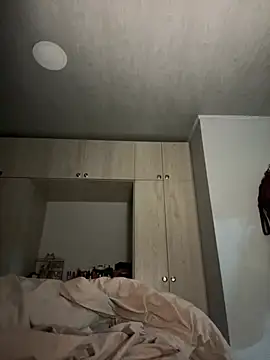 Snapshot of RachelWeisz_ chatting on February 26, 2026, 10:15 am RachelWeisz online show from February 26, 2026, 10:15 am